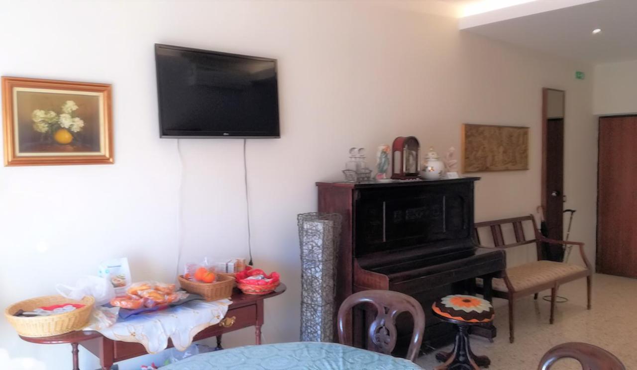 Le Rondini Bed and Breakfast Napels Buitenkant foto