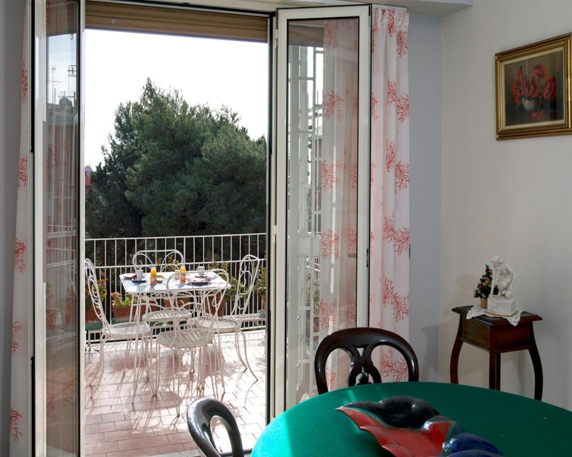 Le Rondini Bed and Breakfast Napels Buitenkant foto